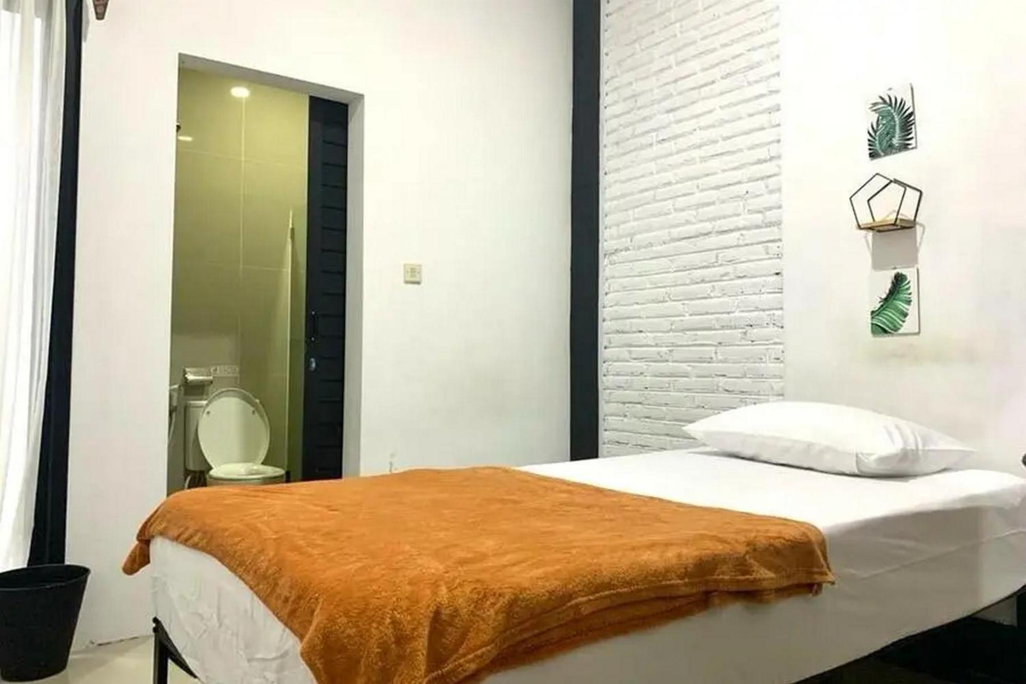 Rumah Daun Timoho Yogyakarta Redpartner Buitenkant foto